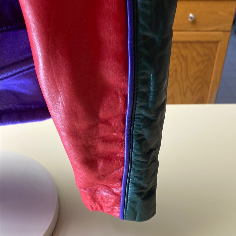 North Beach Leather. - Picture 7 of 11